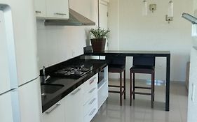 Apto Summer Beach, ensolarado e aconchegante